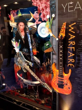 Steve Vai : Guitare Universe édition limitée “Passion and Warfare 25th Anniversary Edition”