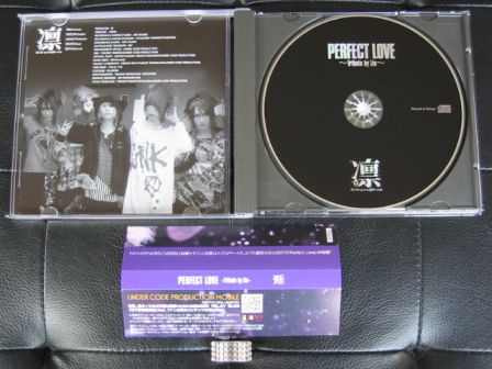 凛 -the end of corruption world- PERFECT LOVE 〜Tribute by Lin〜: CD Inside