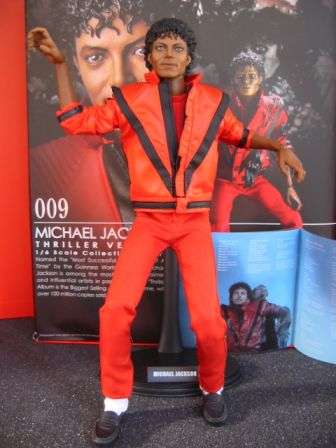 HOT TOYS : M ICON MICHAEL JACKSON (THRILLER)