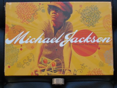 Michael Jackson : Hello World