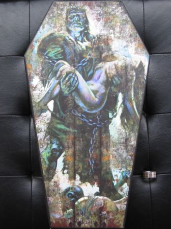 Rob Zombie : Hellbilly Deluxe 2 : Limited Edition Deluxe Box Set : Outside The Specialty Coffin Shaped Box