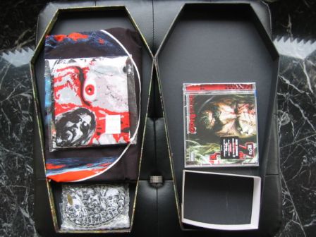 Rob Zombie : Hellbilly Deluxe 2 : Limited Edition Deluxe Box Set : Inside The Specialty Coffin Shaped Box