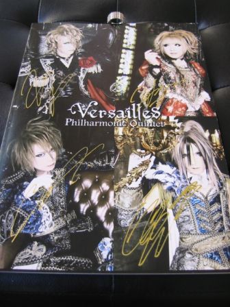 Versailles Philarmonic Quintet : Invitation to Signing at Baby The Stars Shine Bright Paris Shop : My pamphlet autographed